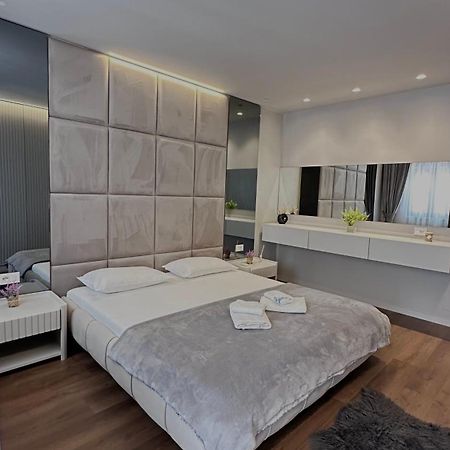 Frida Luxury Apartment Тирана Экстерьер фото