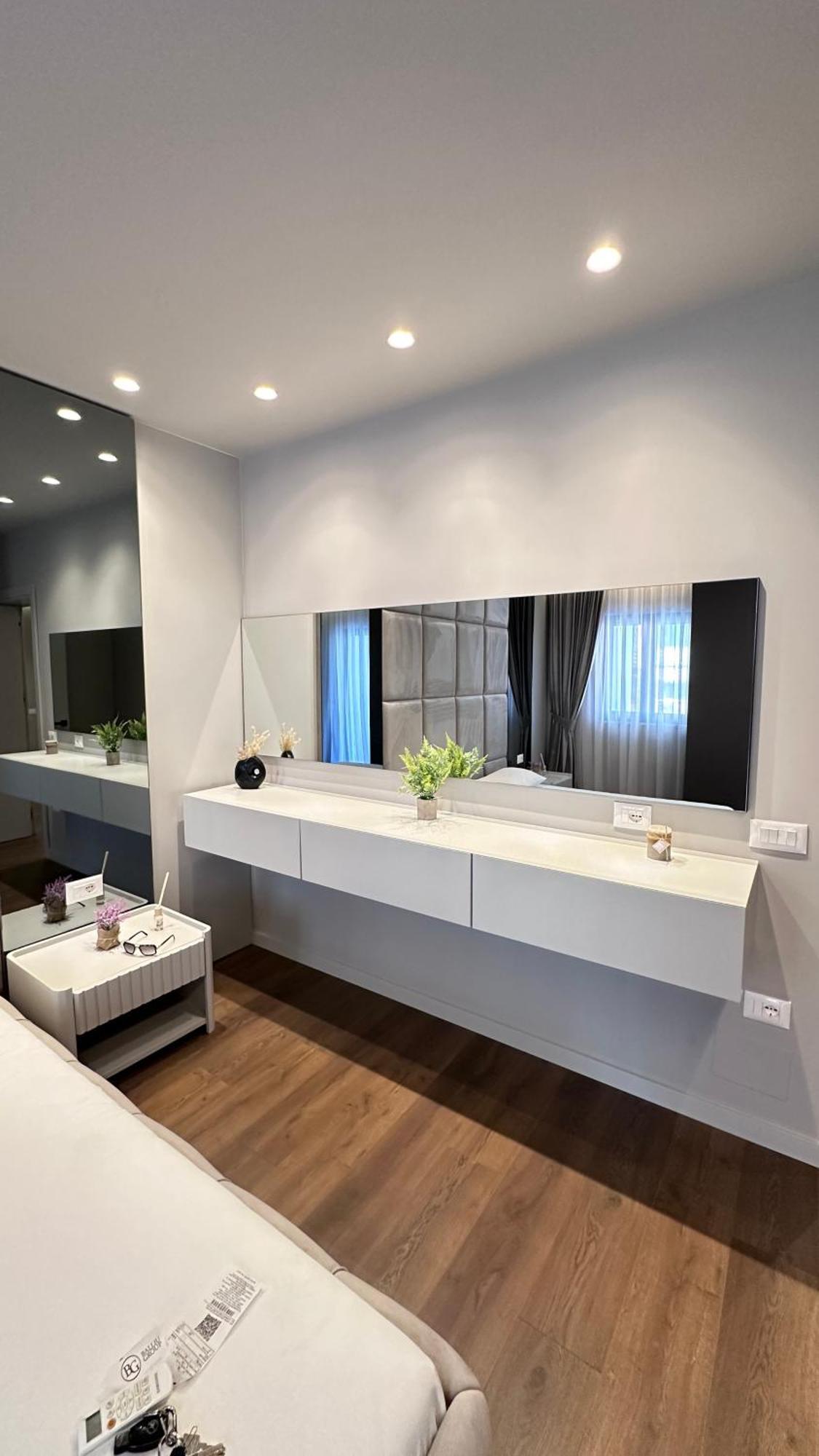 Frida Luxury Apartment Тирана Экстерьер фото