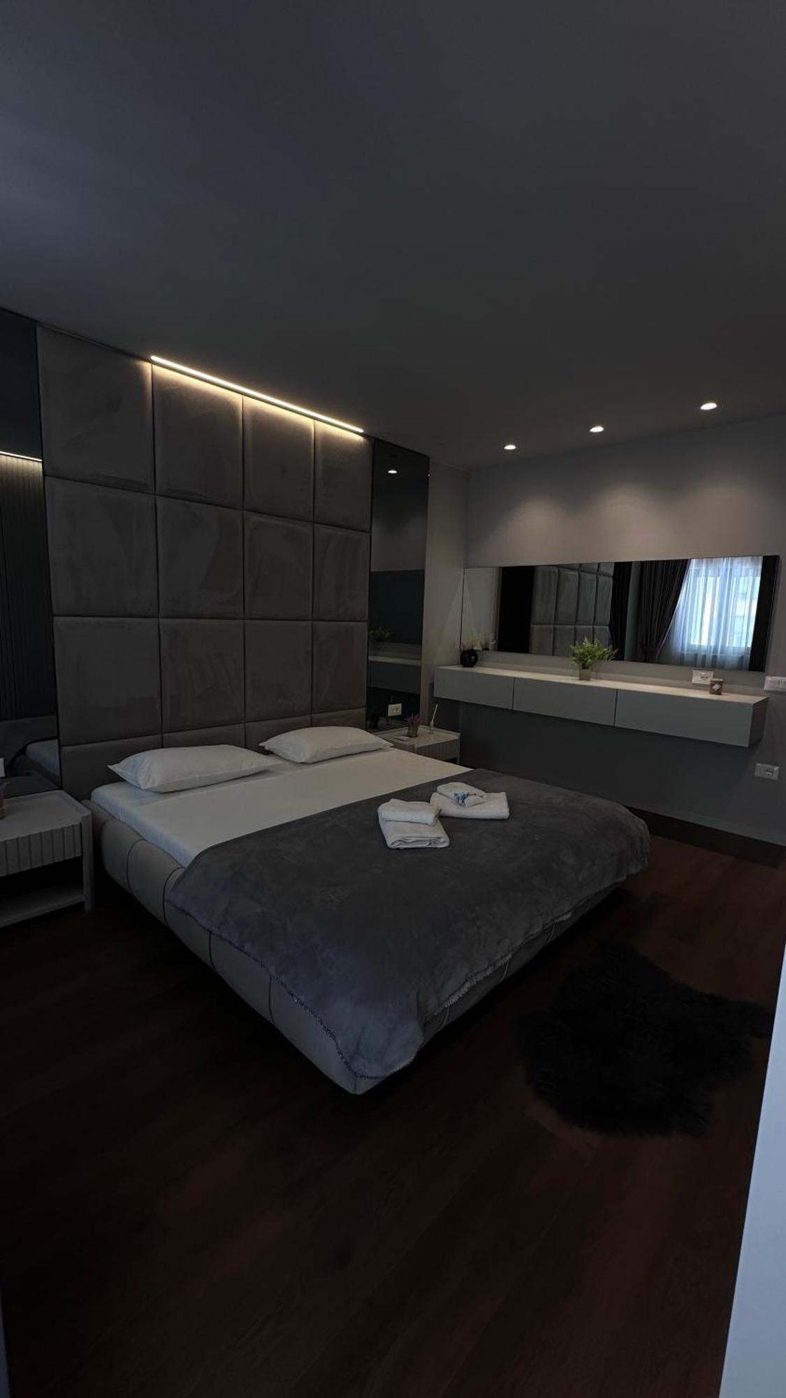 Frida Luxury Apartment Тирана Экстерьер фото